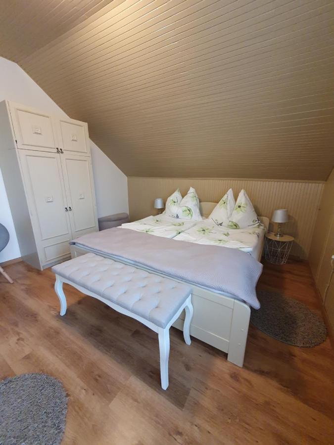 Apartman Ilike Balatonfured Exterior photo